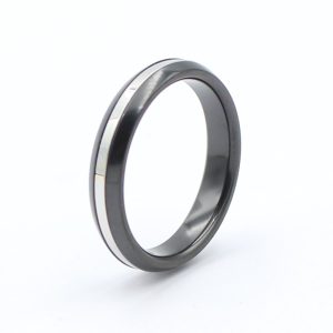 Anillo de zirconio y oro blanco
