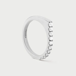 Anillo geométrico adornado
