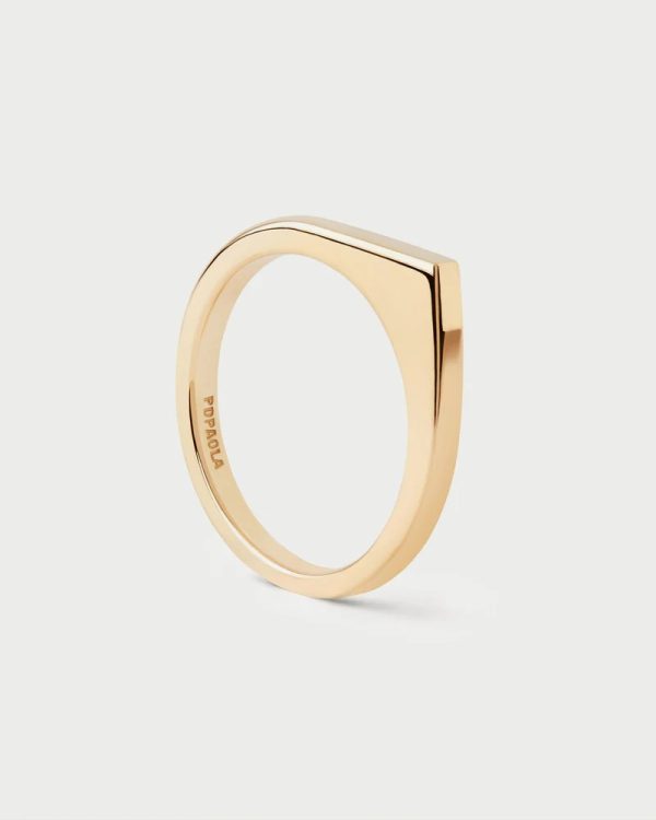 Anillo geométrico con forma