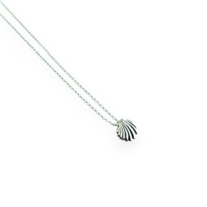 COLGANTE CONCHA DE PLATA SUPER